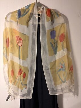 Vintage AKA Eddie Bauer 100% Silk Watercolor Tulip Scarf Oblong
